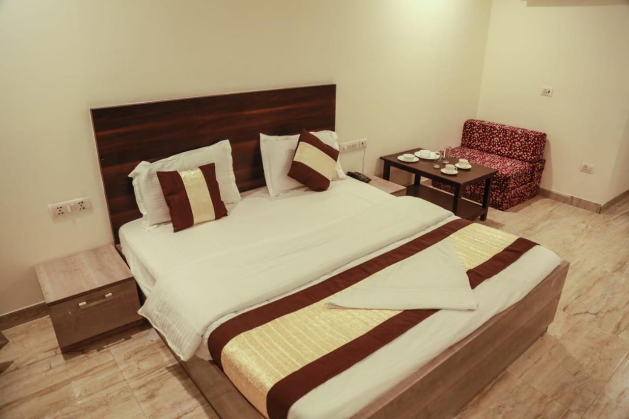 Basoya Farm 2Bhk Villla With Pool - 10 Min Away From Chattarpur Фаридабад Экстерьер фото